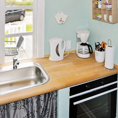 5 Person In Ans By-by Traum * Roe