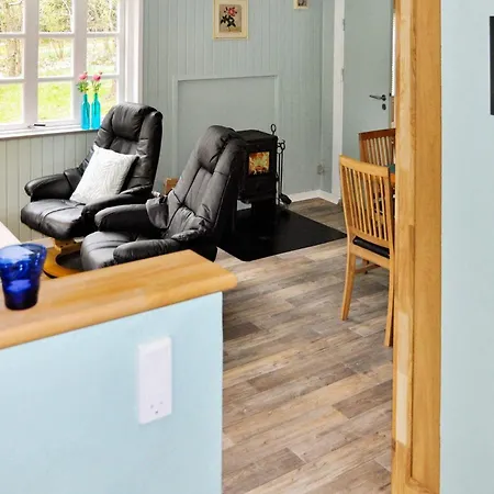 5 Person In Ans By-by Traum * Roe