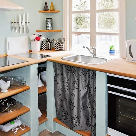 5 Person In Ans By-by Traum * Roe